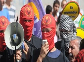Eylemciler polise megafonla seslendi: Bu son uyarımız...