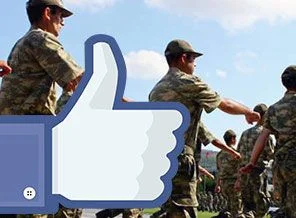 Facebook işinden etti!