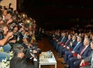 Gazeteciler Cumhurbaşkan Gül'ü isyan ettirdi