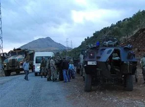 Hakkari'de köylülerle askerler arasında gerginlik