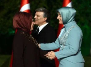 Hayrunnisa Gül ve Emine Erdoğan'a ağır hakaret
