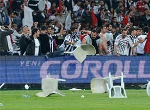 'Hükümet Çarşı'yı sindirerek 'Gezi'nin hesabını görüyor'