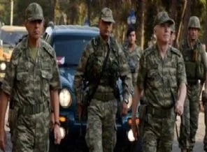 İkinci Ordu Komutanı Suriye sınırında