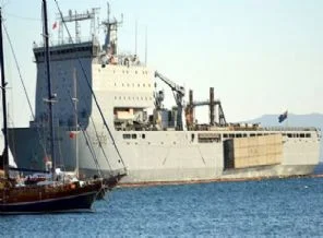İngiliz savaş gemisi 'Mounts Bay' Bodrum'da