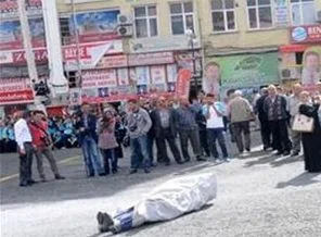 İtfaiye tatbikatında cenazeyi yerde unuttular