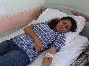 Kadınlar hastanede hamile doktoru dövdü