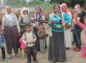 Kan davası yüzünden okula gidemiyorlar