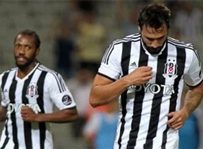 Kara Kartal zirvede uçmaya devam ediyor