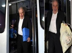 Kemal Gürüz, çöp torbasıyla tahliye oldu