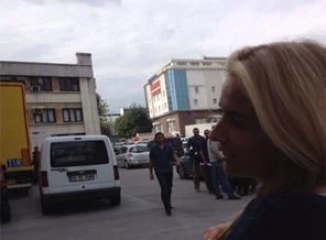 Korsan CD operasyonunda Burcu Esmersoy da ifadeye çağrıldı