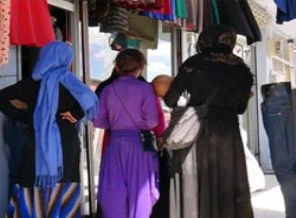 Lüks araçlarla dileniyorlar