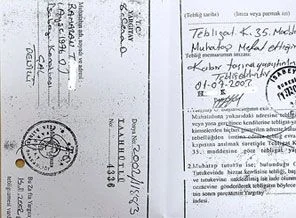 Mahkeme kararını mezara yapıştırarak tebliğ etti