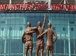 Manchester United para basıyor