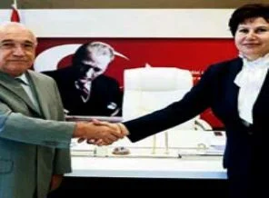 Meclis'te başörtüsüne MHP ve BDP'den destek