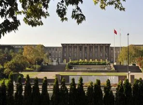 Meclisin projesinden ağaçlar kurtuldu!