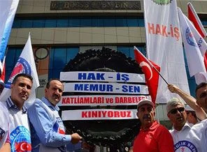 Memur-Sen ve Hak-İş'ten BM'ye siyah çelenk