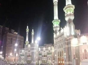 Müslümanlar Kabe'ye akın etti