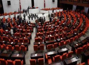Partiler uzlaştı, bu vekillerin vay haline!