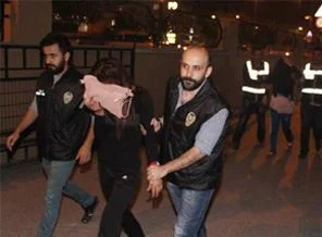 Polisten 'şifreli' operasyon