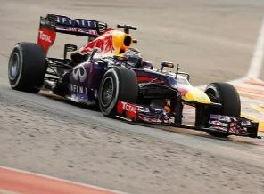 Singapur'da ilk cep Vettel'in