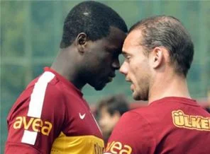 Sneijder-Eboue kavgasının nedeni