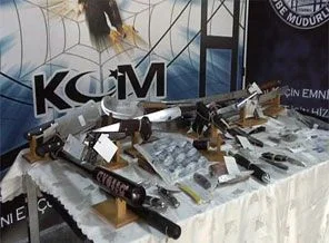 Taraftarların üzerinden çıkanlar şok etti