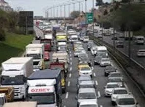 TEM'de intihar trafiği kilitledi!