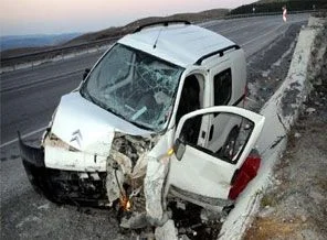 Tokat'ta feci kaza: 3 ölü, 2 yaralı