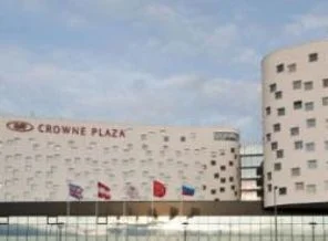 Türk gazetecilere otel şoku!