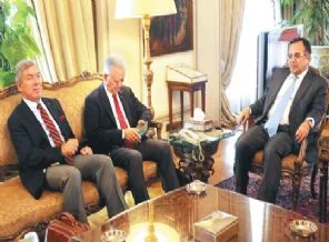 Türkiye'yle yetinmeyen CHP Mısır'daki darbeyi savundu