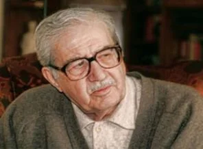 Ünlü yazar hayatını kaybetti