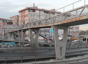 Üstgeçidi 'tutturun' düşmesin!