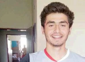 Üzerine kale direği düşen futbolcu öldü