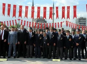 'Vekaleten' Gaziler Günü kutlaması!