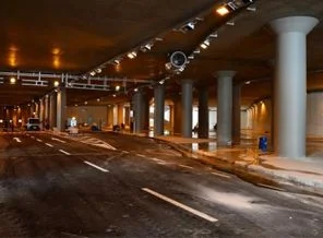 Yayalaşan Taksim Meydanı'nda mimari hatalar mı var?