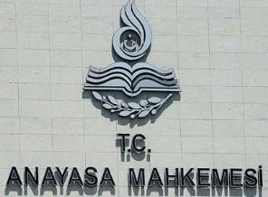 Yine CHP yine Anayasa Mahkemesi!
