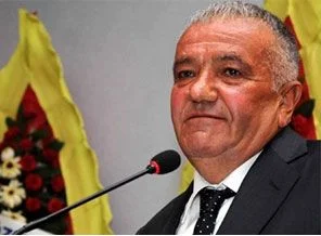 Aday olmadı, başkan seçildi!
