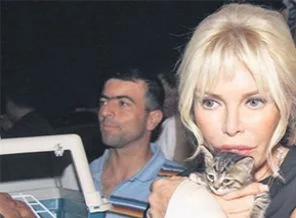 Ajda Pekkan: Beni hayvan mezarlığına gömün