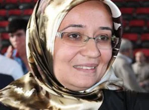 AK Partili vekil Meclis'e başörtülü girecek