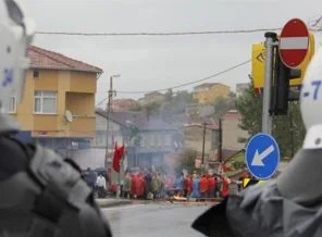 Armutlu'da gergin bekleyiş sürüyor