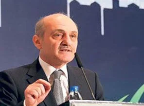 Bakan Bayraktar'dan Sabancı'ya destek