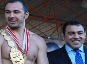 Başpehlivan Ali Gürbüz'ün altın kemeri geri alındı