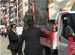 Bayram kortejinde patlama: 6 yaralı