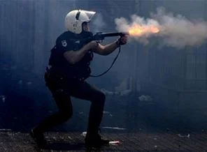 Biber gazı silah mı?