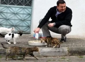 Bu imam 22 yıldır böyle