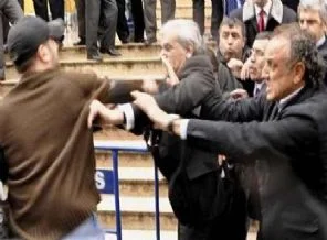 Bu kelimeleri söyleyenlere 3 yıl hapis kapıda!