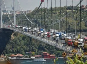 Bu şehre bu kadar kamyon çok