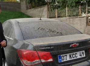 Çamur yağdı!