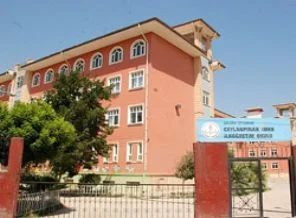 Ceylanpınar'da öğrenciler ders başı yaptı