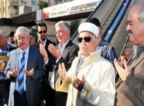 CHP'li belediyeden eşekli eyleme dualı açılış!